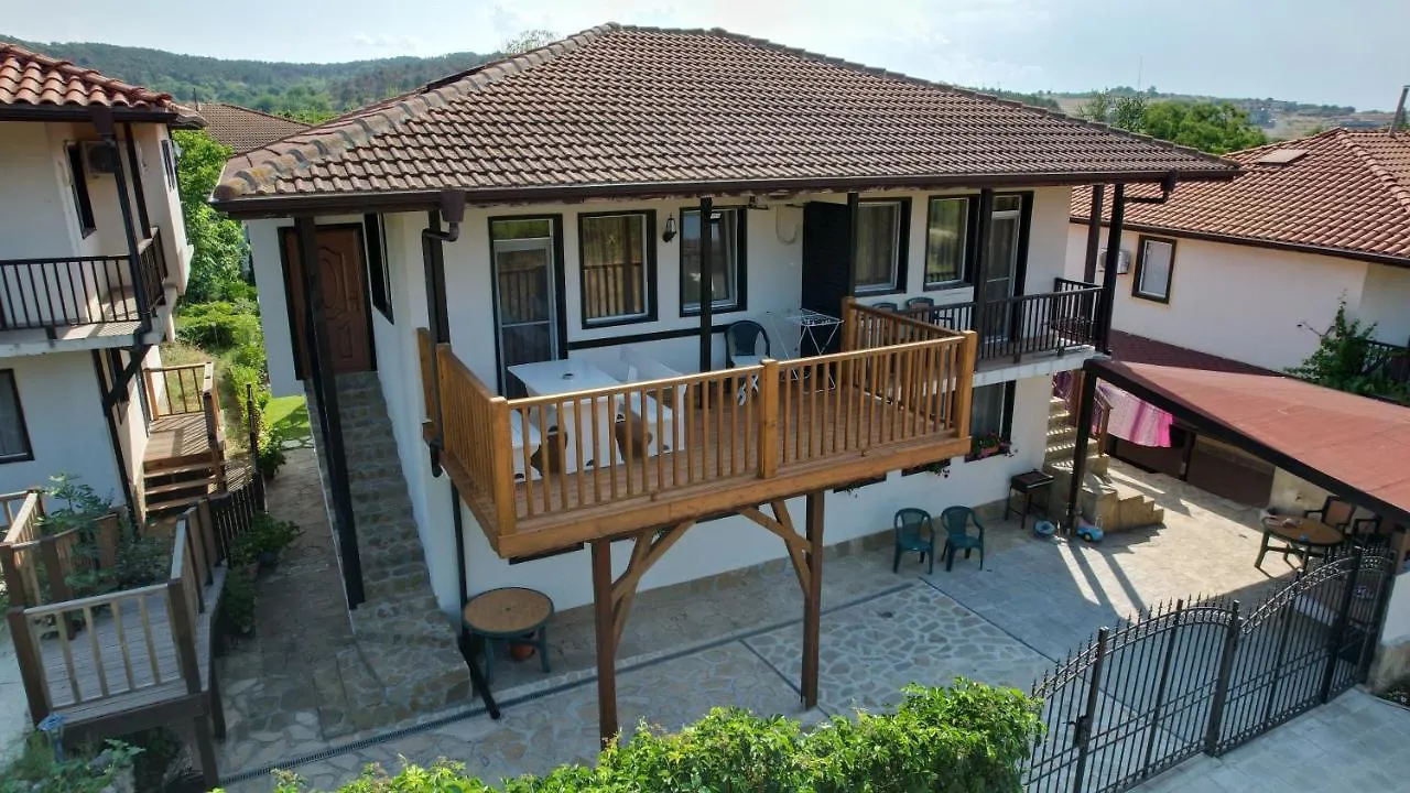Apartment Nikol 索佐波尔