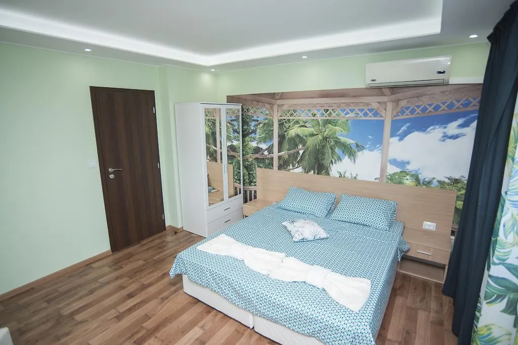 Apartment Nikol 索佐波尔